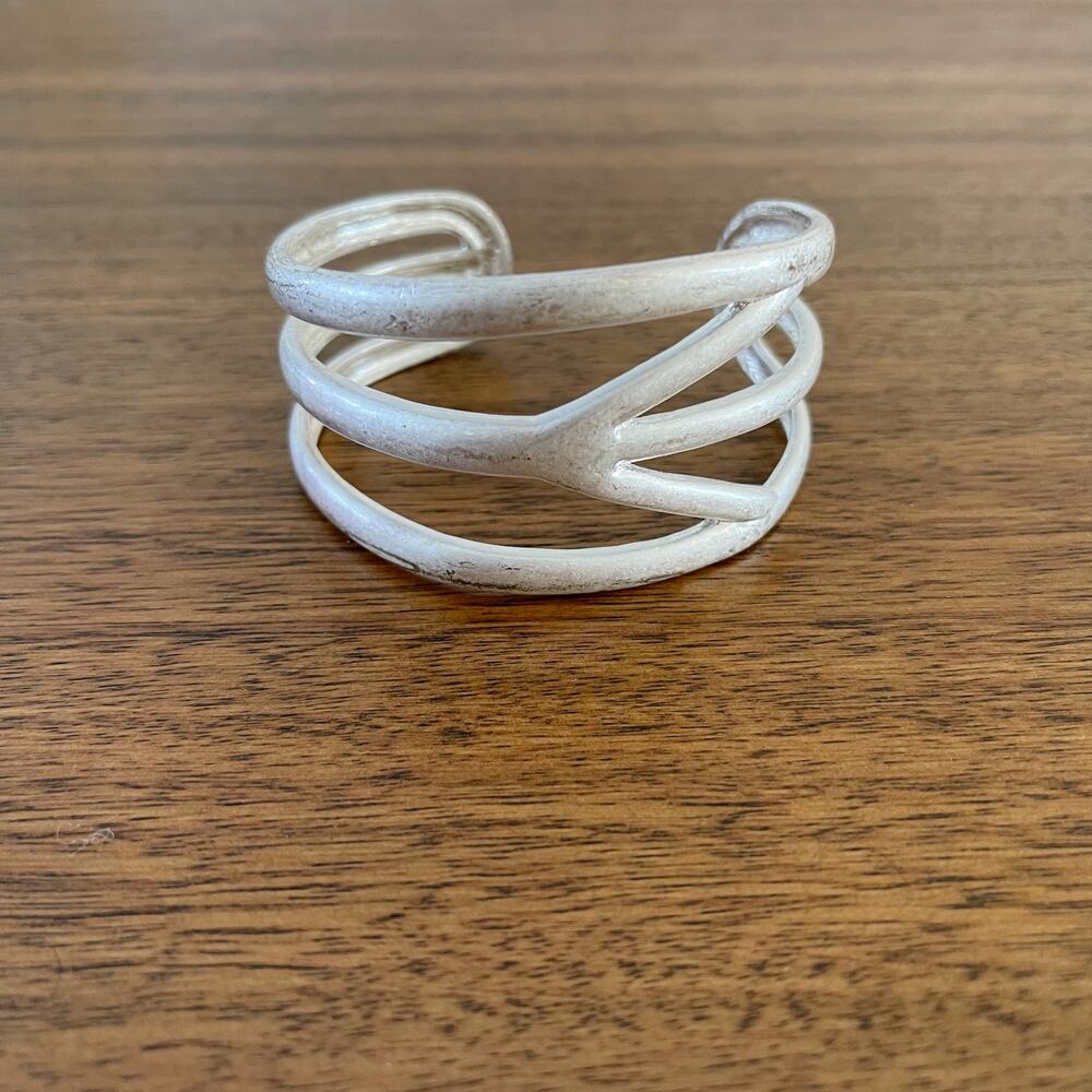 Silver Tone Adjustable Cuff Bracelet Fashion Costume Wavy Lined